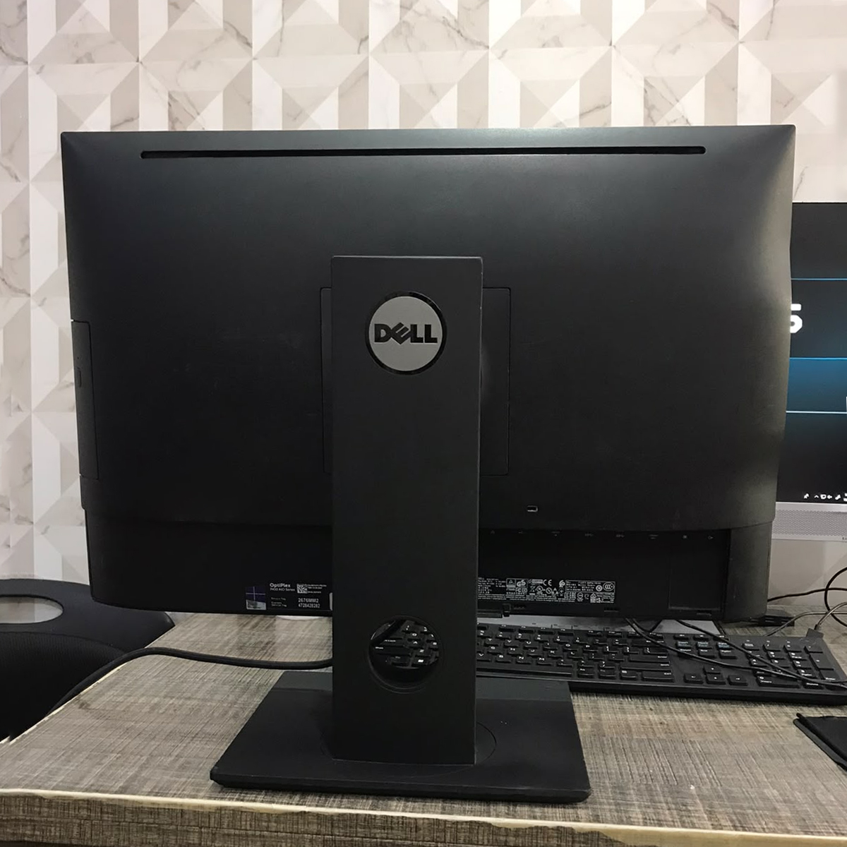 Dell OptiPlex 7450OptiPlex 7450 All-In-One PC 4 Dell OptiPlex 7450OptiPlex 7450 All-In-One PC - Image 4
